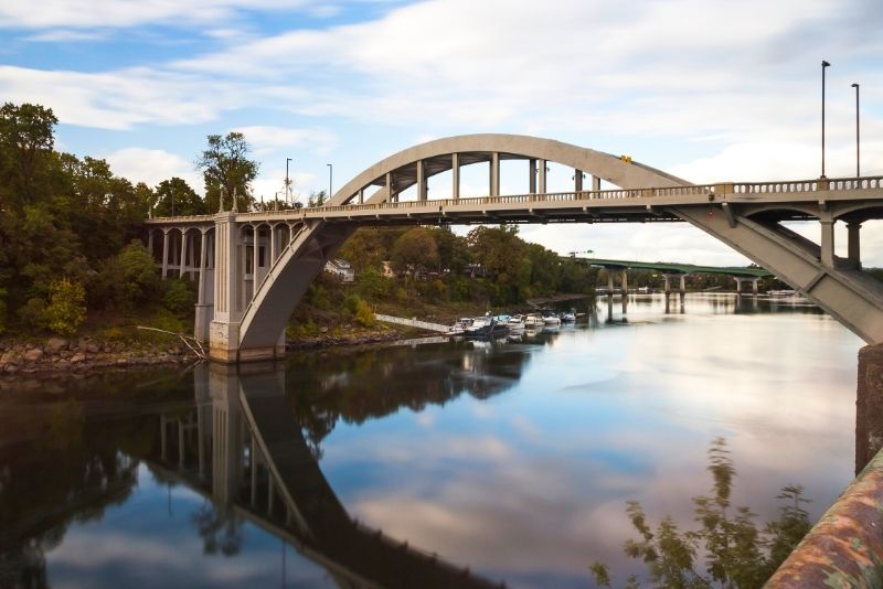 Bridge in West Linn Oregon, West Linn Oregon, Living in Portland Oregon real estate