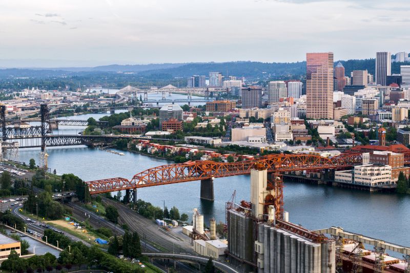 aerial view of Willamette River, 3 reasons why it sucks to live in Portland