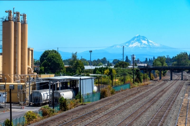 view of Mt Hood from North Portland, Living in North Portland Oregon